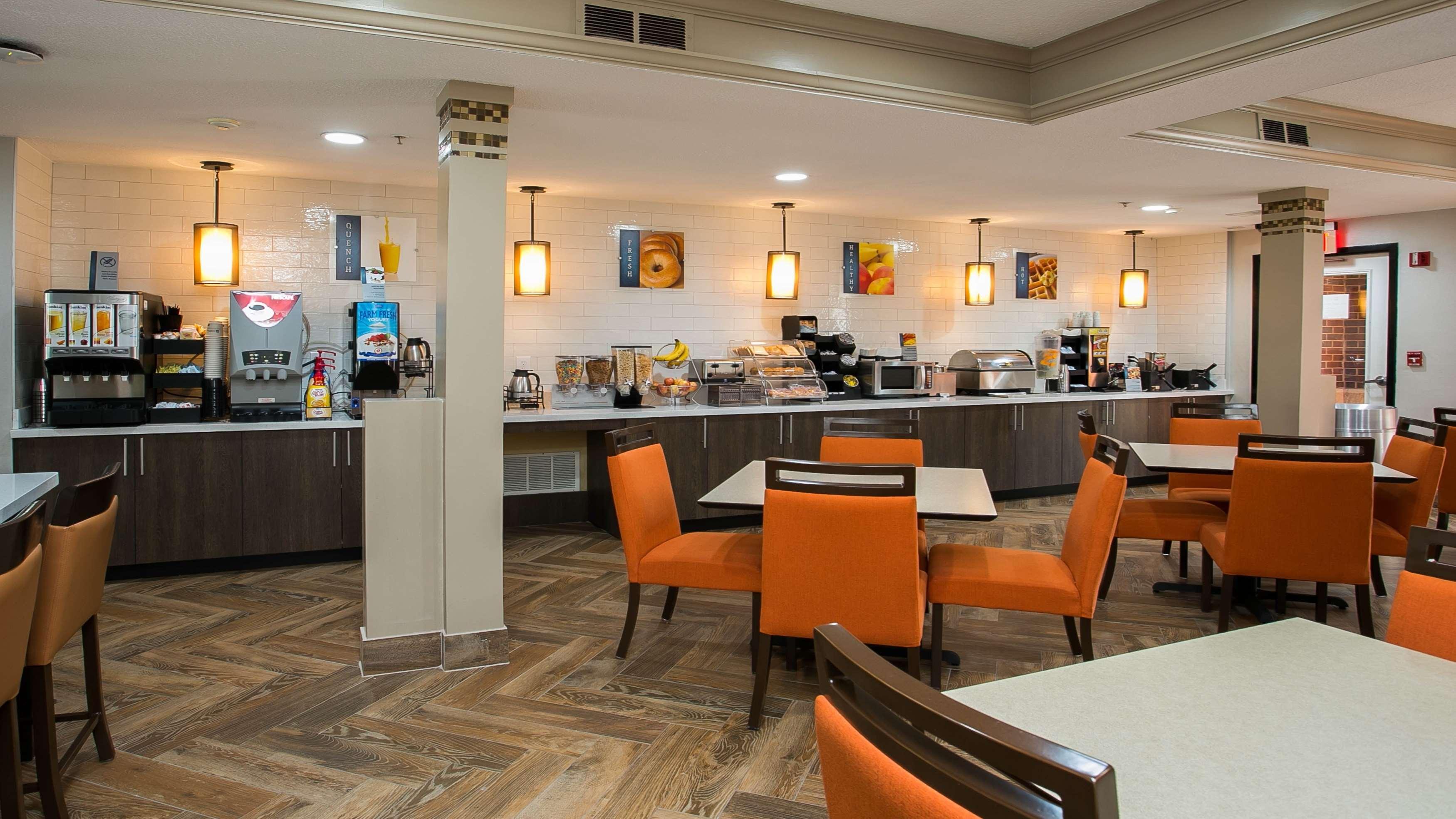 Best Western Plus Addison/Dallas Hotel Eksteriør billede